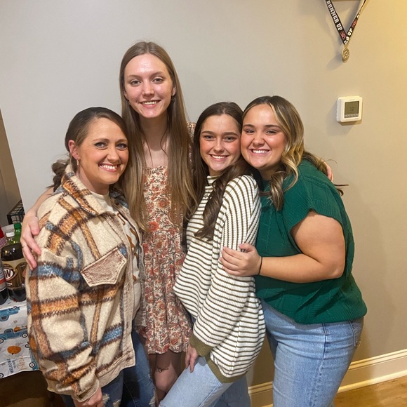 Meet your Posher, Candie - Picture 13 of 14